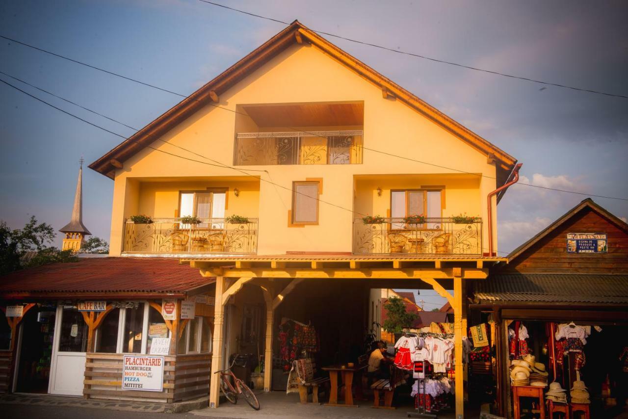 Hotel Casa Pop Săpînţa Exterior foto